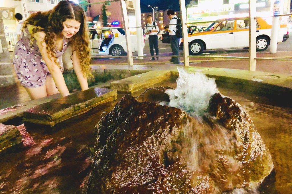 hand onsen culture Beppu Japan