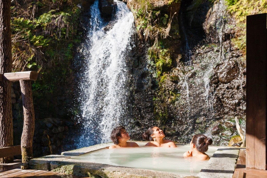 A Hundred OpenAir Baths In Beppu Enjoy Onsen