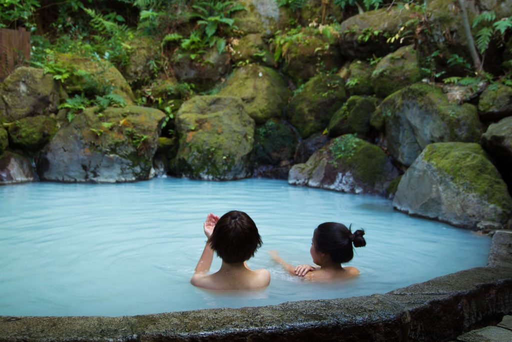 women enjoying Beppu onsen